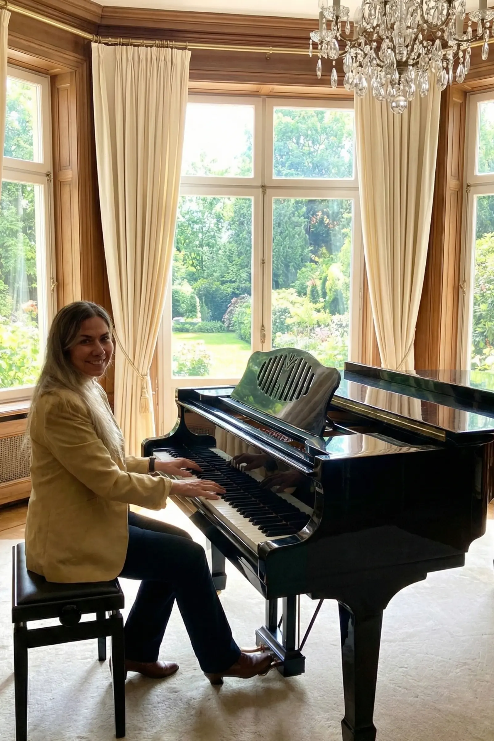 Lelia Hernández am Klavier